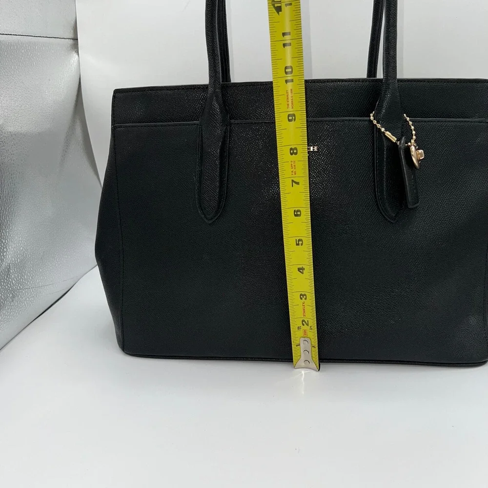 Coach Pebbled Leather Tote Bag Top Handle Black Gold Heart Charm Black Lining‎